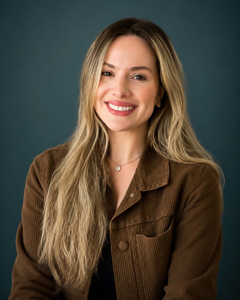 Composição editorial da Profª Chaiany Farias para redação de concursos